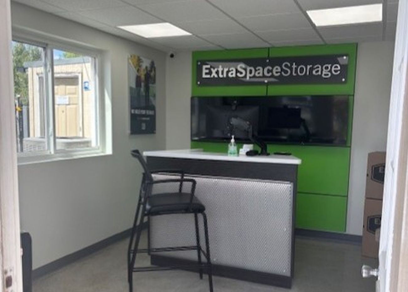 Extra Space Storage in Hermitage, PA  230 Snyder Rd 3