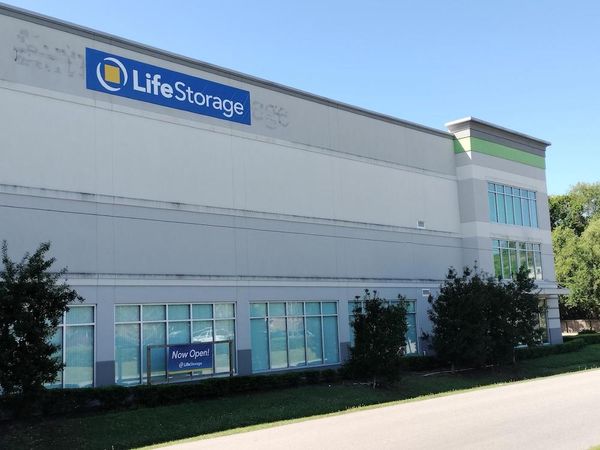 Life Storage facility on 5012 W Laurel St - Tampa, FL