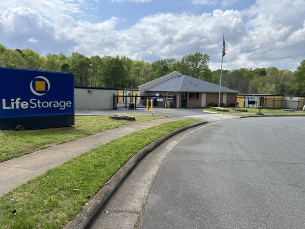 Extra Space Storage facility at 1400 Orchard Lake Dr - Charlotte, NC