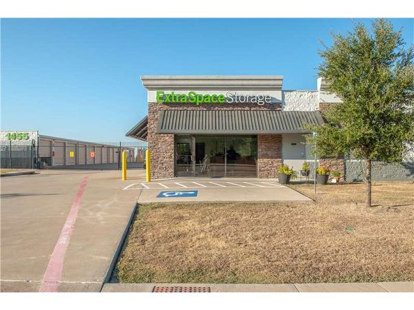 Extra Space Storage facility at 1455 Hwy 66 - Garland, TX