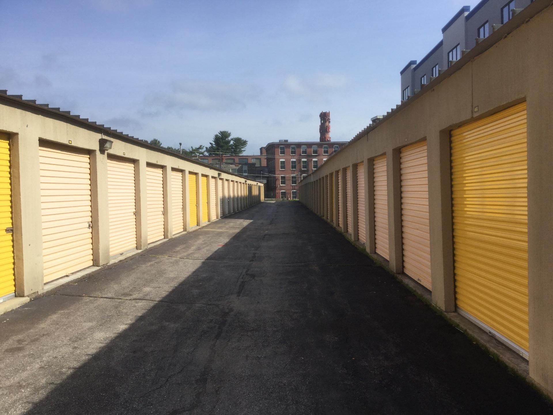 Extra Space Storage  73 Pleasant St in Dracut, MA