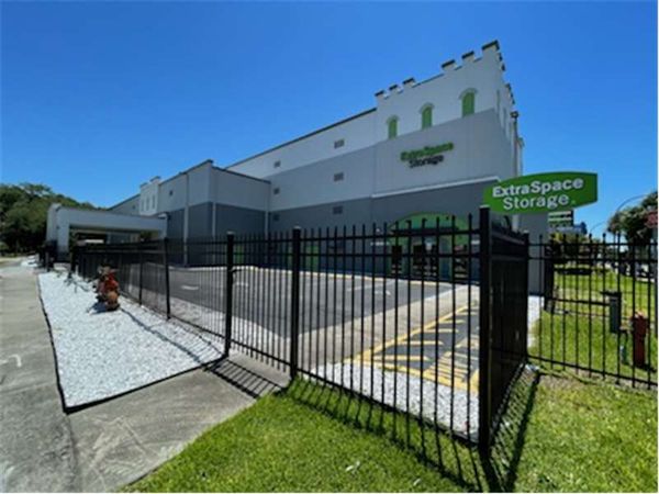 Extra Space Storage facility at 3501 S Orange Blossom Trail - Orlando, FL