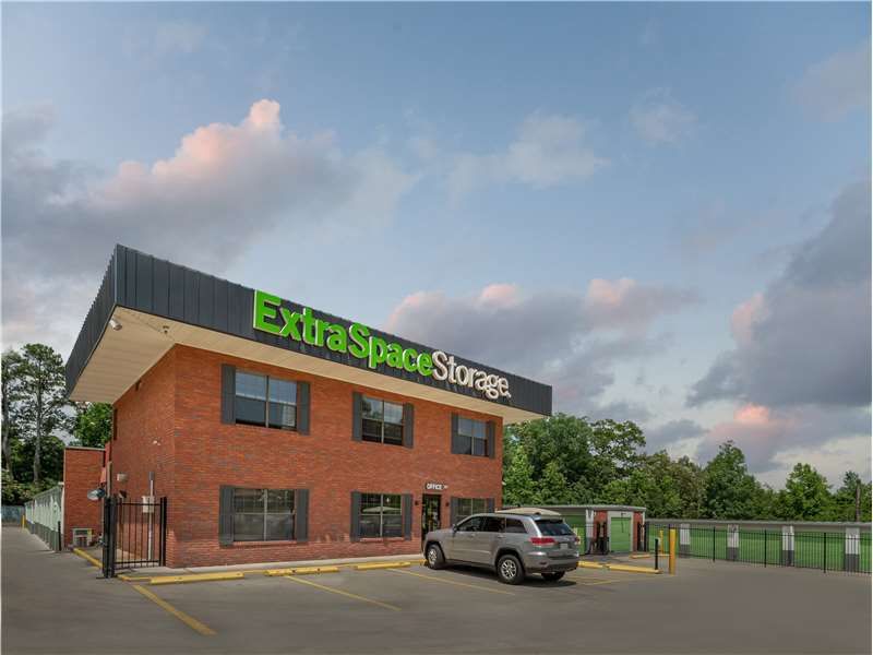 Extra Space Storage  2376 Fairburn Rd in Douglasville, GA