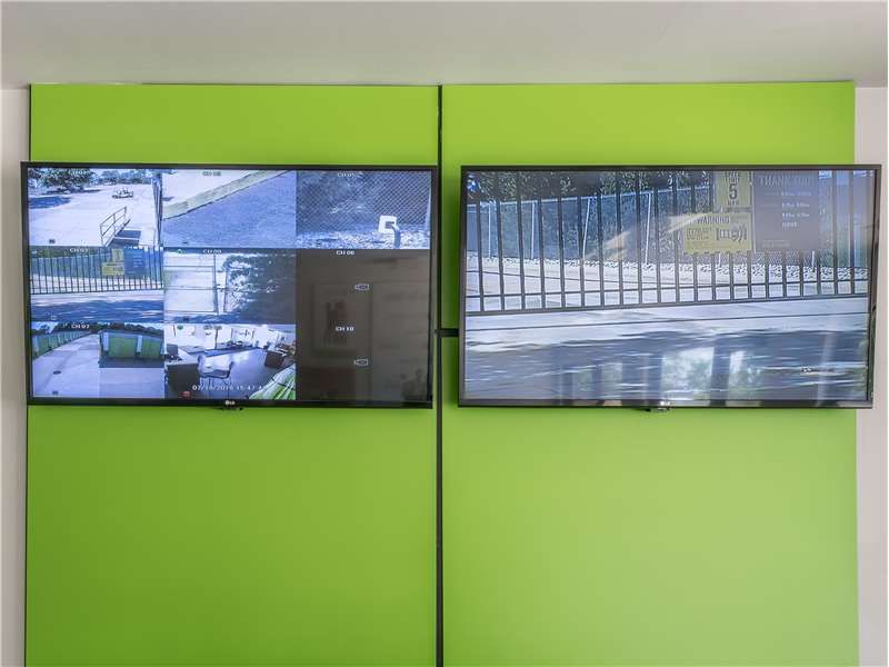 Extra Space Storage  8080 Steilen Dr in Florence, KY