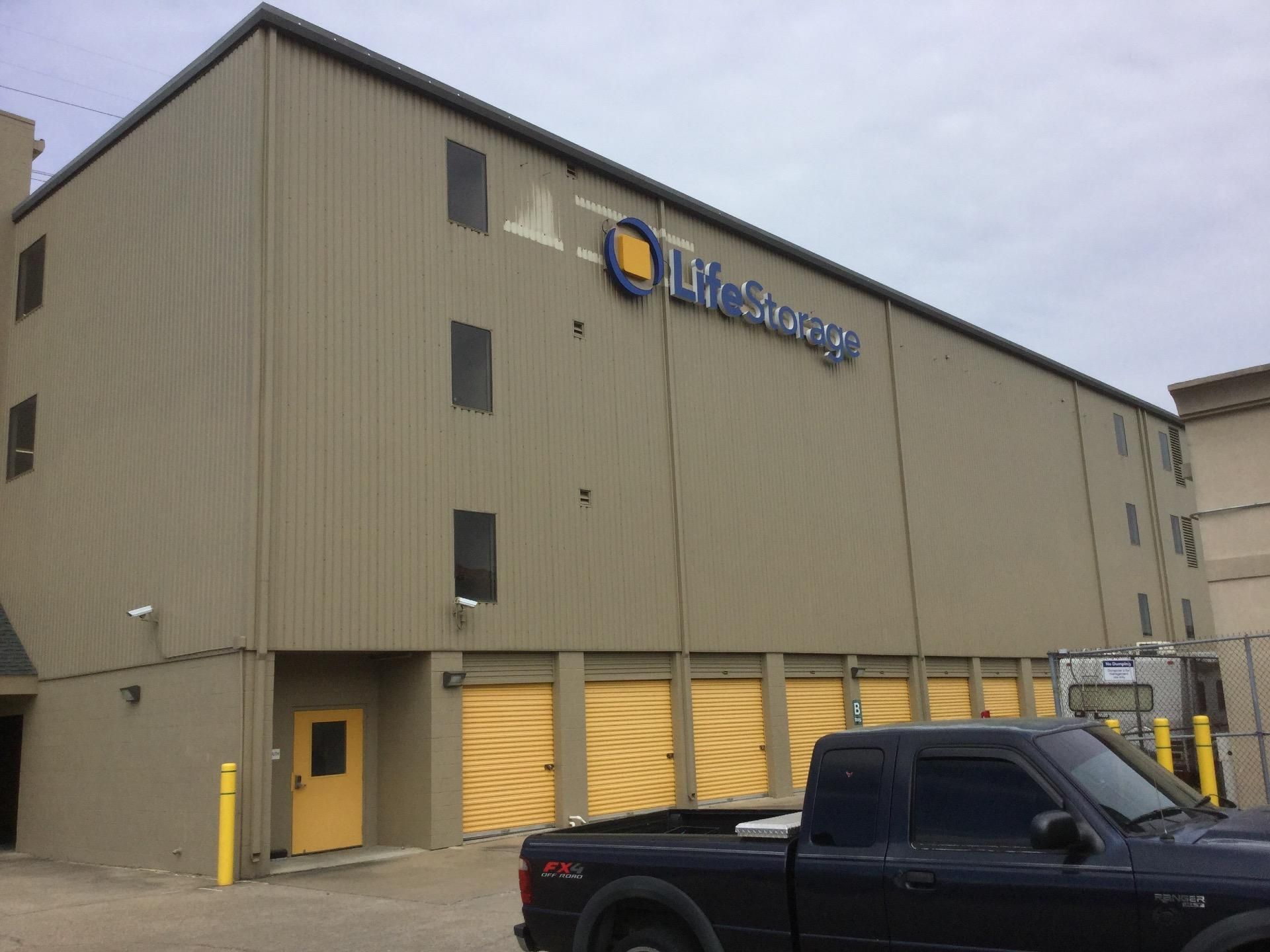 Extra Space Storage  2010 Wilcrest Dr in Houston, TX