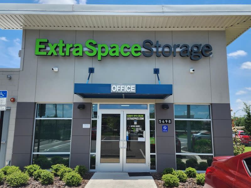 Storage Units in Orlando, FL at 5698 S Orange Blossom Trl