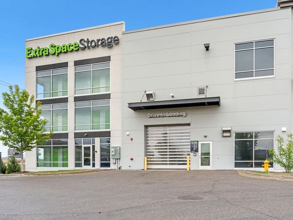 Extra Space Storage facility at 2500 Prior Ave N - Roseville, MN
