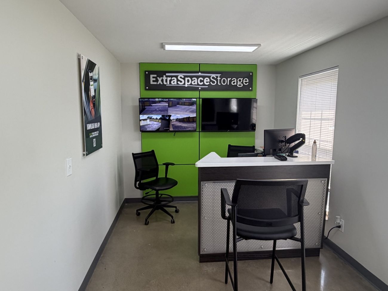 Extra Space Storage in Springdale, OH  11378 Springfield Pike 3