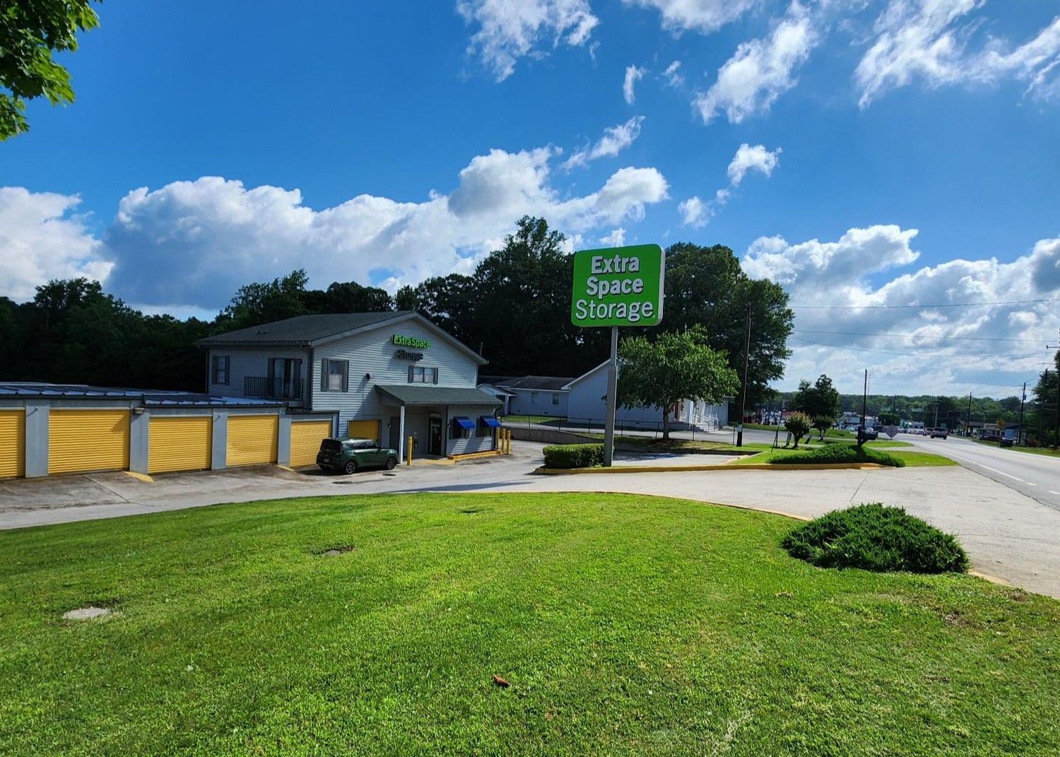 Extra Space Storage  10240 Veterans Memorial Hwy in Lithia Springs, GA