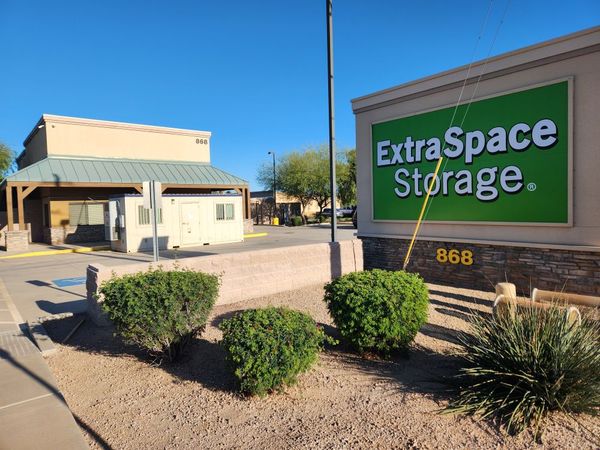 Extra Space Storage facility at 868 E Hunt Hwy - San Tan Valley, AZ