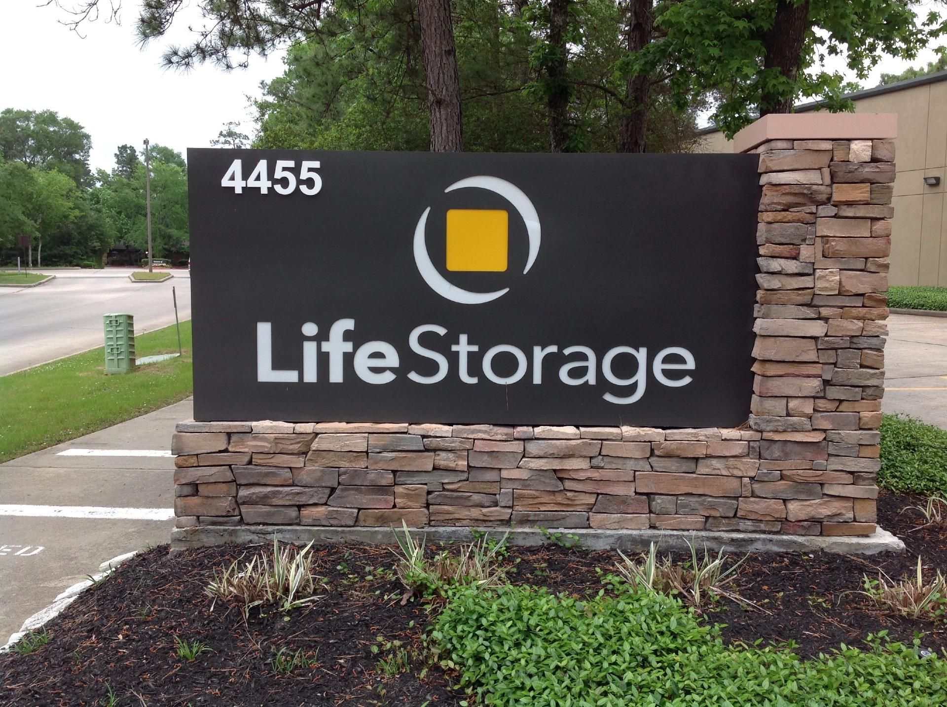 Extra Space Storage  4455 Panther Creek Pne in Spring, TX