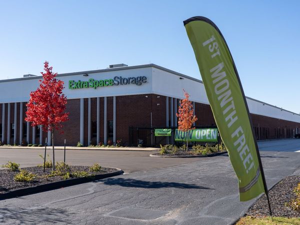 Extra Space Storage facility at 6230 Cochran Rd - Solon, OH