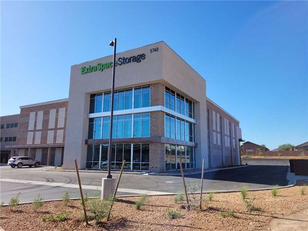 Extra Space Storage facility at 5740 W Cortaro Farms Rd - Tucson, AZ