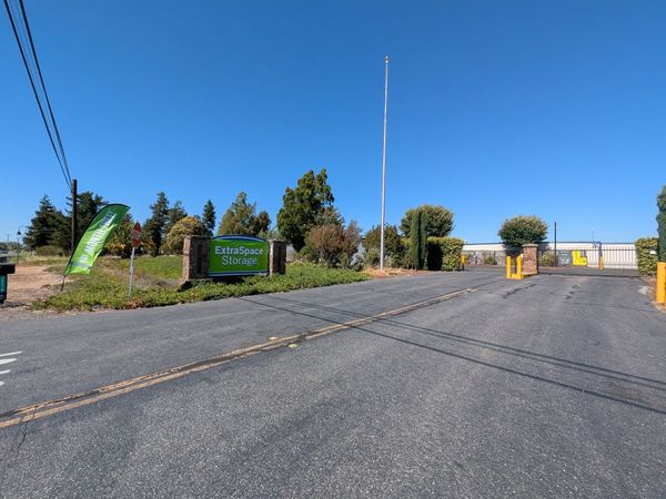 Extra Space Storage facility at 24270 Arnold Dr - Sonoma, CA
