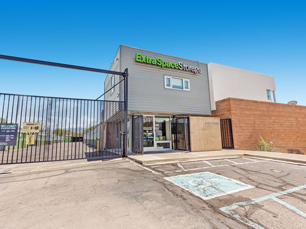 Extra Space Storage facility at 6650 Edith Blvd NE - Albuquerque, NM