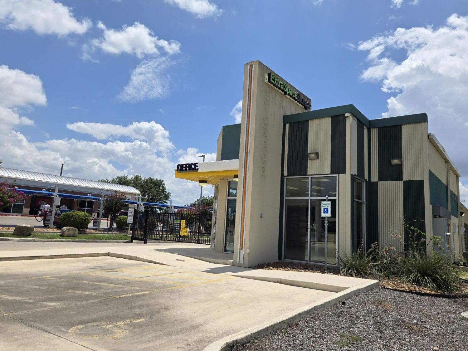 Extra Space Storage  7212 Bandera Rd in San Antonio, TX