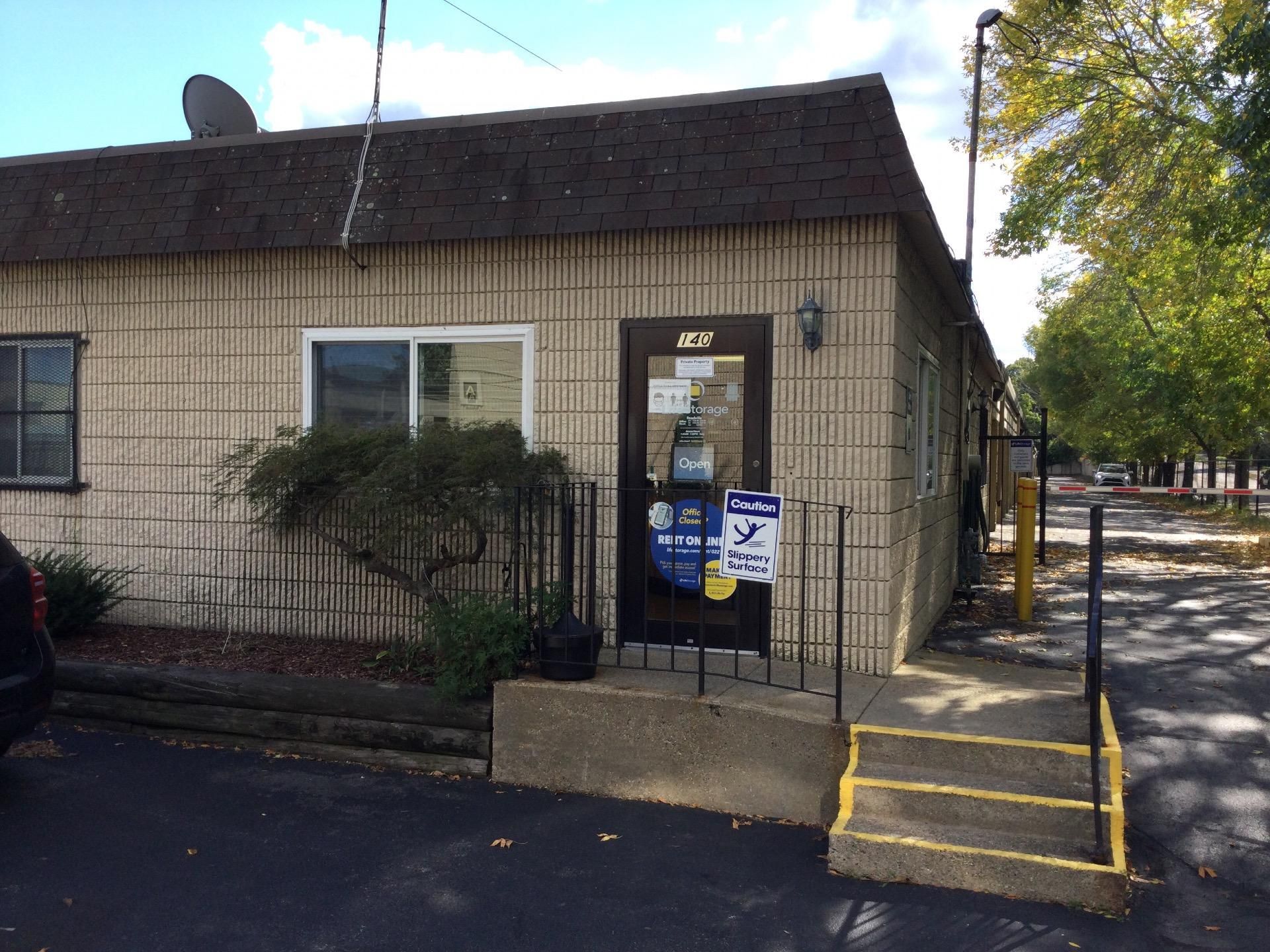 Extra Space Storage  140 Neponset Valley Pkwy in Dedham, MA