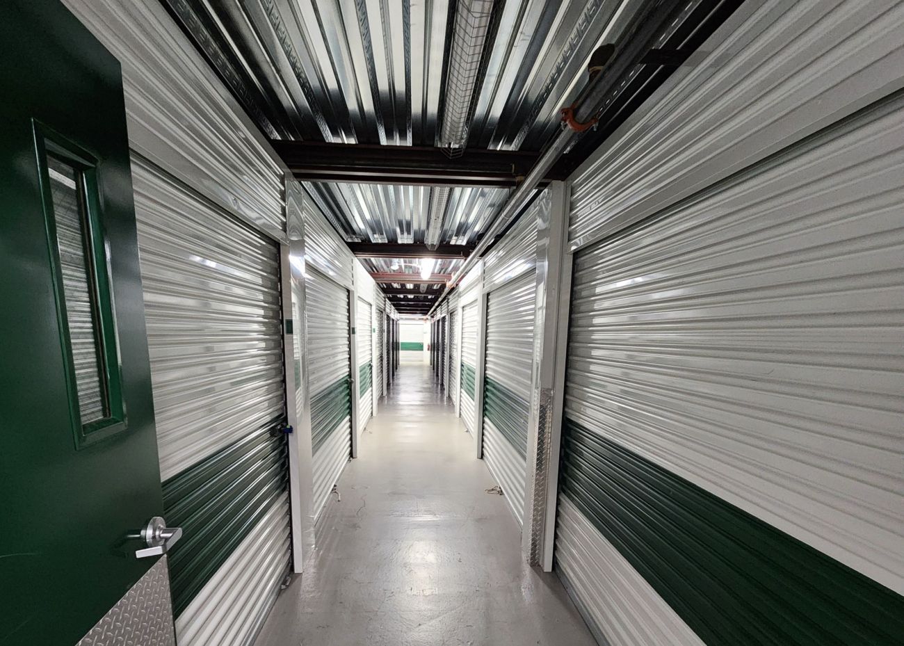 Extra Space Storage  4 Linlew Dr in Londonderry, NH