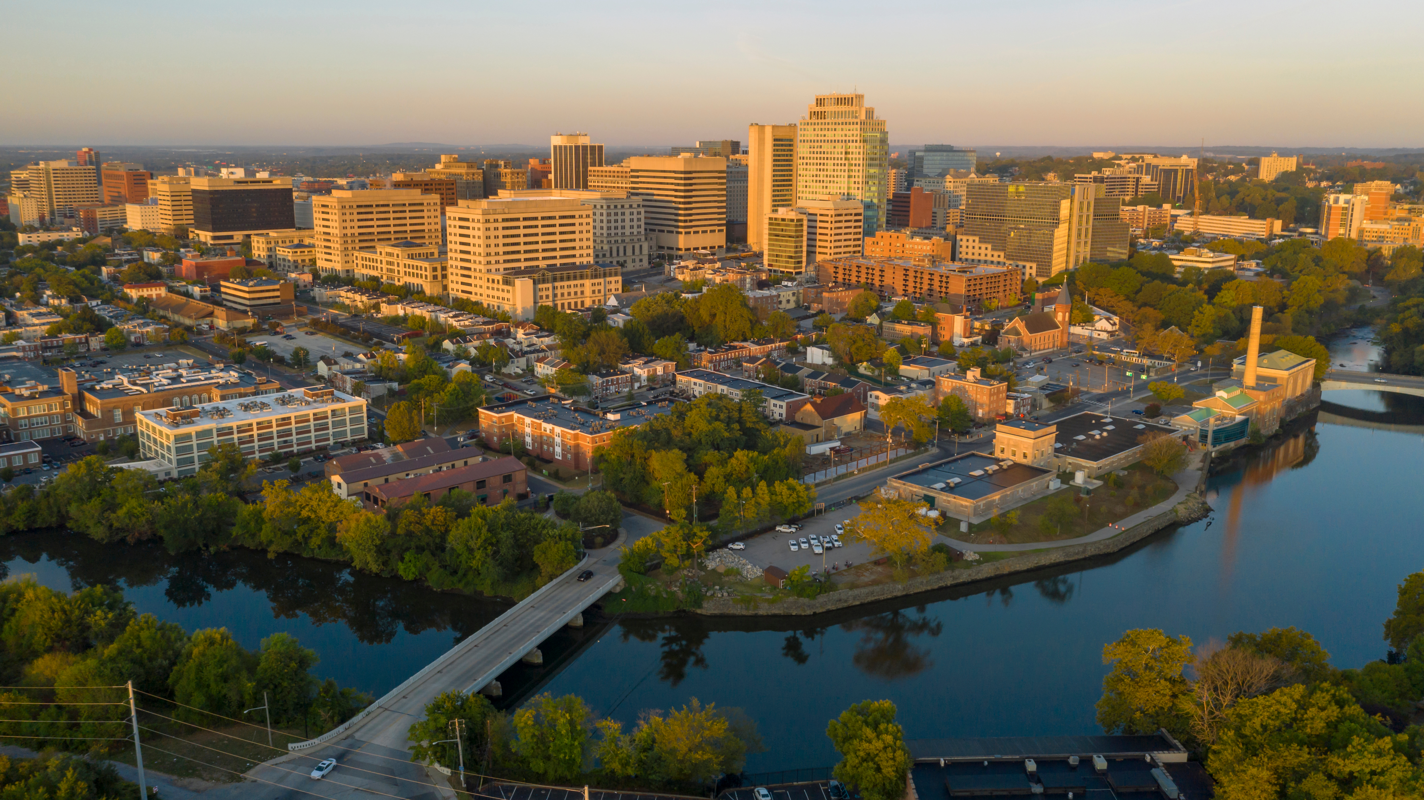 Article Image: Where to Get Free & Cheap Moving Boxes in Newark