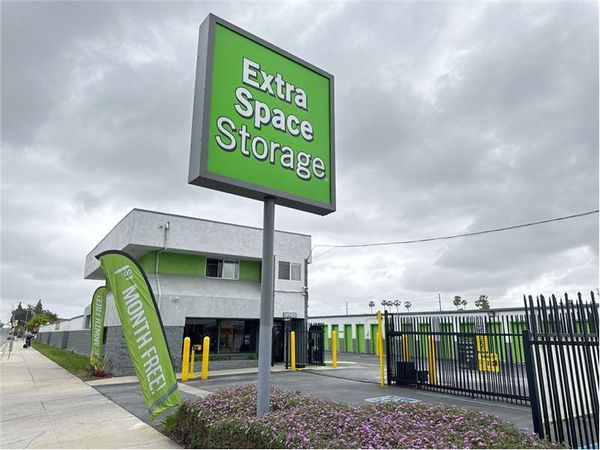 Extra Space Storage facility at 10950 Firestone Blvd - Norwalk, CA