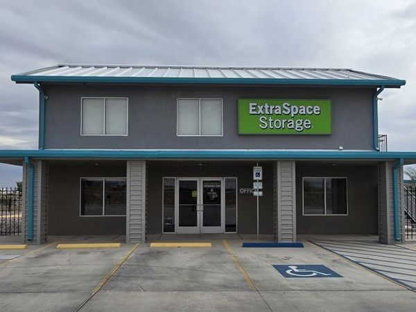 Extra Space Storage facility at 851 Mission Ridge Blvd - El Paso, TX