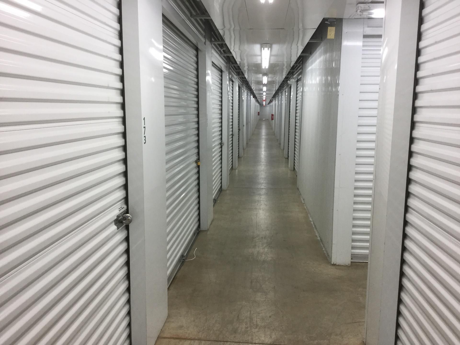 Extra Space Storage  14102 Bay Pointe Ct in Webster, TX
