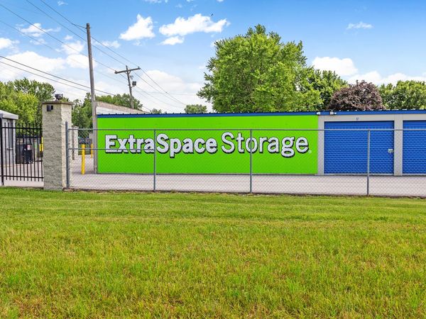 Extra Space Storage facility at 1912 N Section St - Sullivan, IN