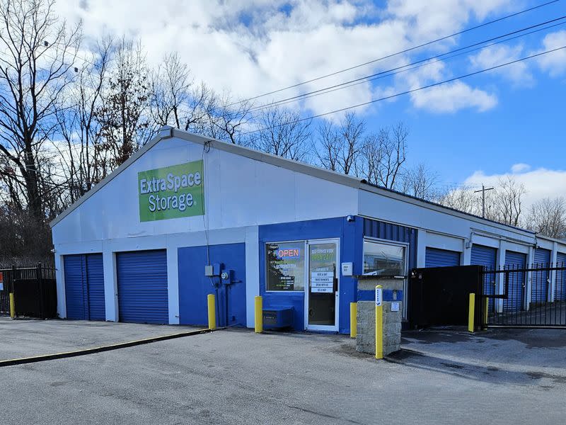 Cheap Storage Units at 2021 US Hwy 23 N in Delaware, OH | Extra Space ...