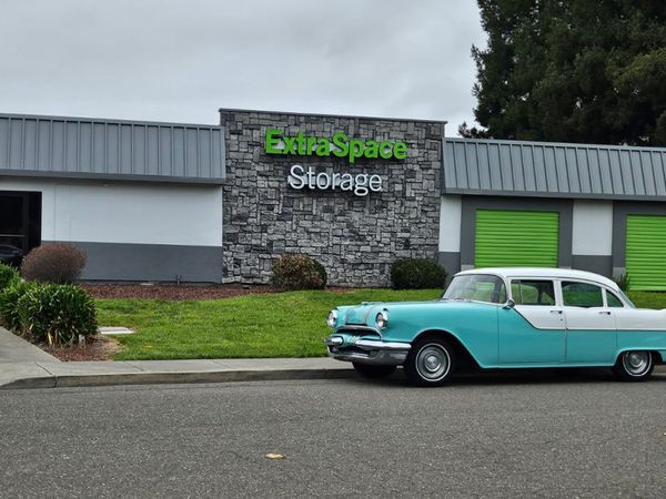 Extra Space Storage facility at 601 Martin Ave - Rohnert Park, CA