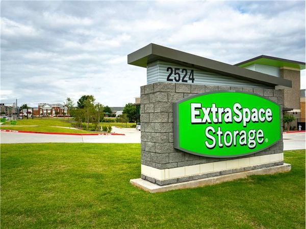 Extra Space Storage facility at 2524 E Hebron Pkwy - Carrollton, TX