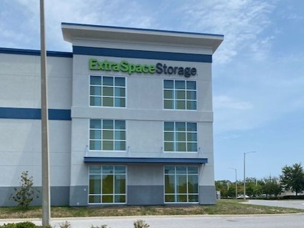 Extra Space Storage facility at 1225 Missouri Ave N - Largo, FL