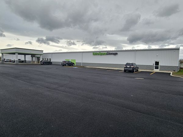 Extra Space Storage facility at 4462 Southwestern Blvd - Hamburg, NY