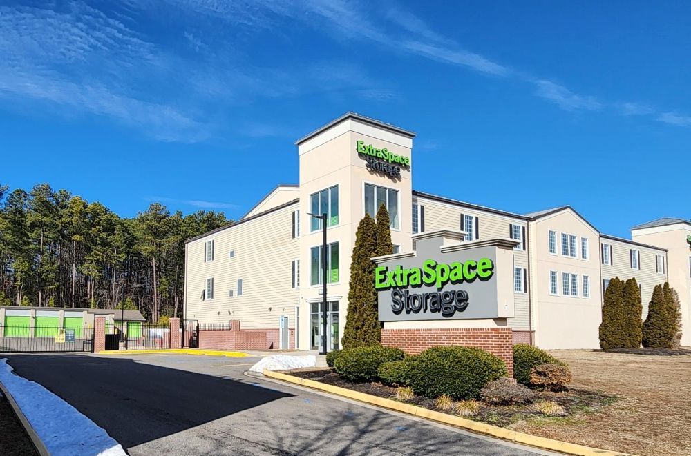 Extra Space Storage in Midlothian, VA  3830 N Bailey Bridge Rd