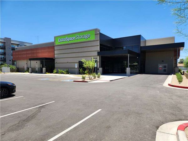 Extra Space Storage facility at 7025 E McDowell Rd - Scottsdale, AZ