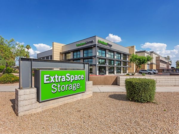 Extra Space Storage facility at 7301 E Acoma Dr - Scottsdale, AZ