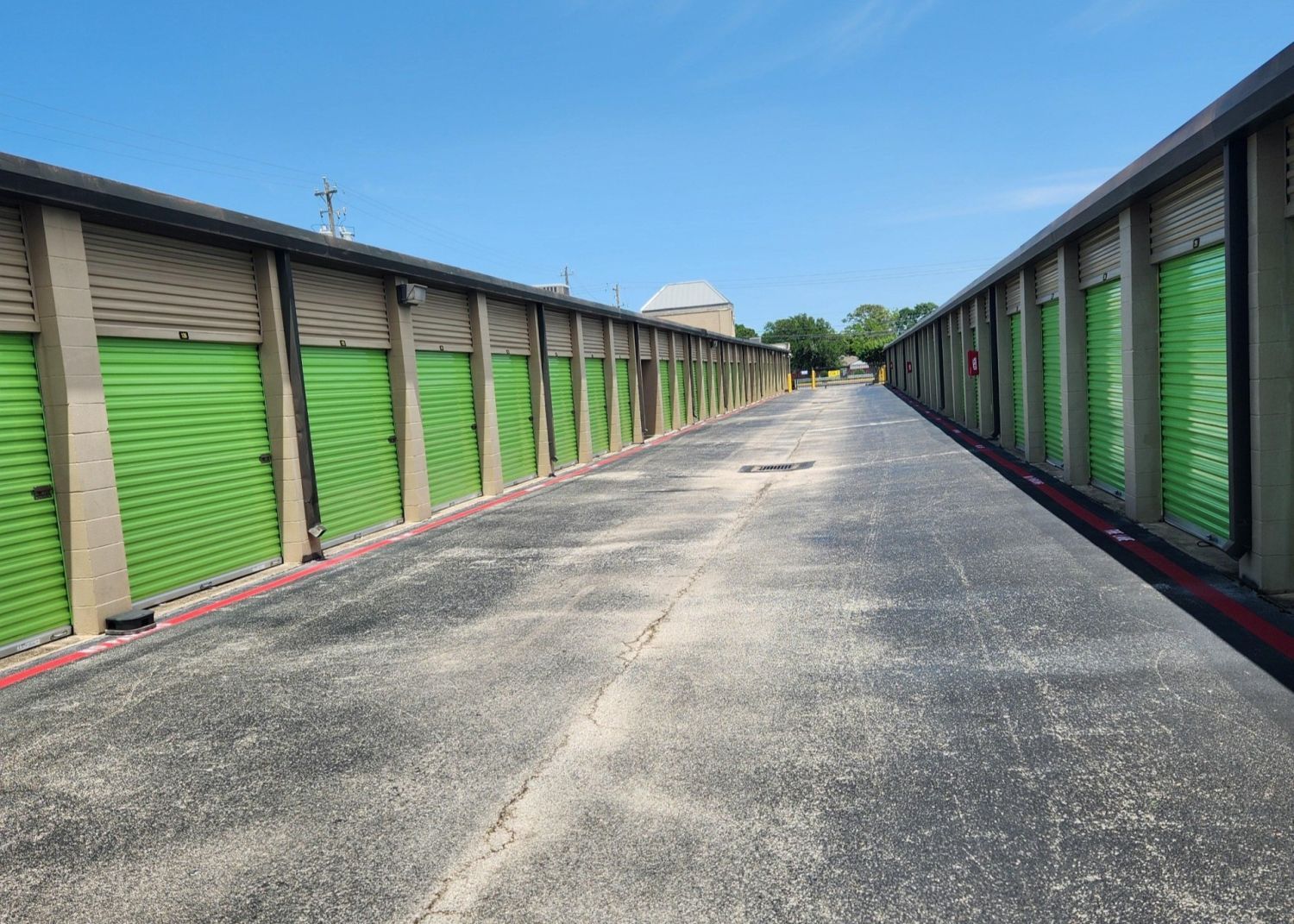 Extra Space Storage  16650 Highway 3 in Webster, TX
