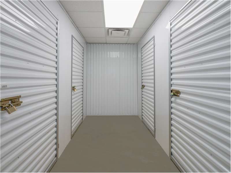 Extra Space Storage  909 Elliott Dr in Middletown, OH