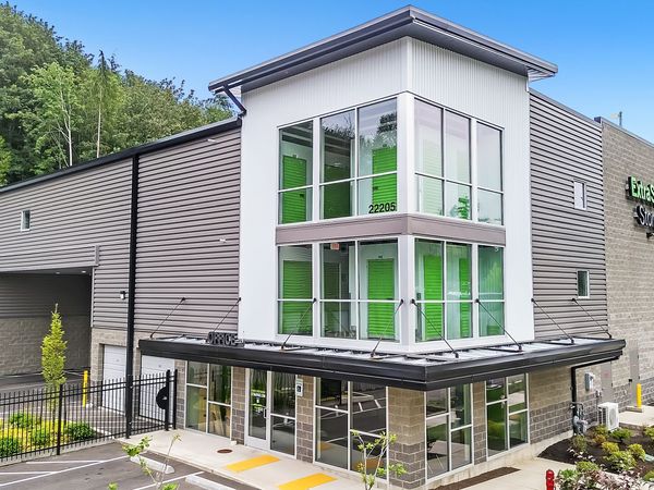Extra Space Storage facility at 22205 70th Ave W - Mountlake Terrace, WA