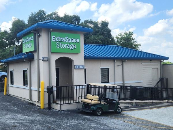 Extra Space Storage facility at 2500 Pat Booker Rd - Universal City, TX