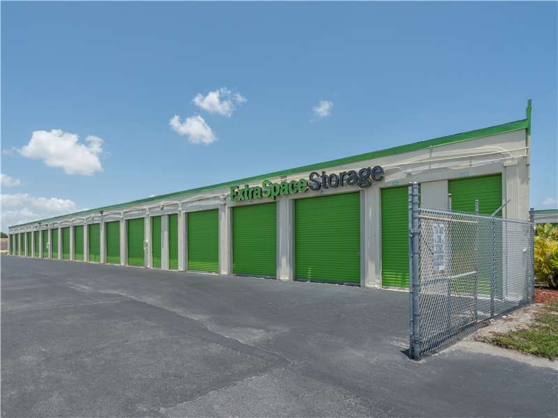 Extra Space Storage  1000 S Dixie Hwy E in Pompano Beach, FL