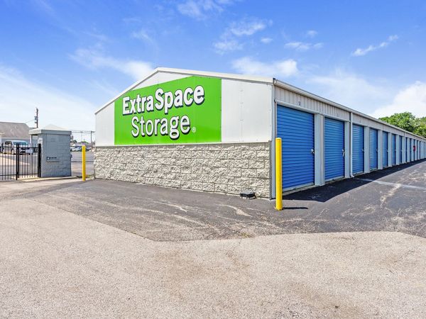 Extra Space Storage facility at 150 SE 21st St - Washington, IN