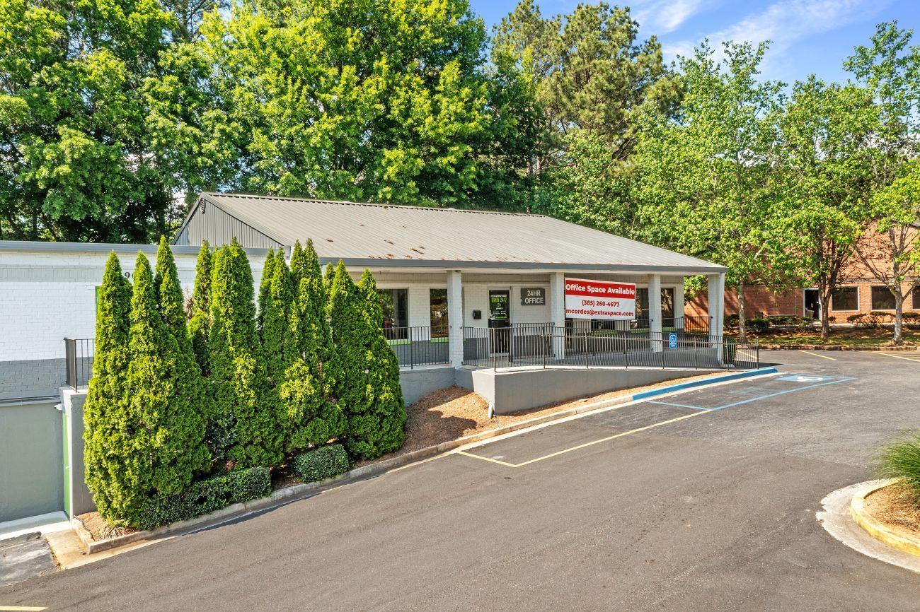 10×20 Garage in Alpharetta, GA 12390 Arnold Mill Rd STE C Alpharetta, Georgia