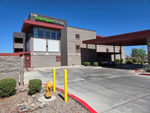 Extra Space Storage facility at 1108 S Extension Rd - Mesa, AZ