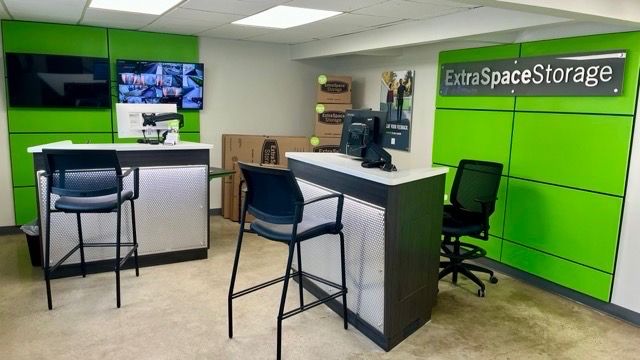 10×20 Garage in Readville, MA 140 Neponset Valley Pkwy Readville, Massachusetts 3