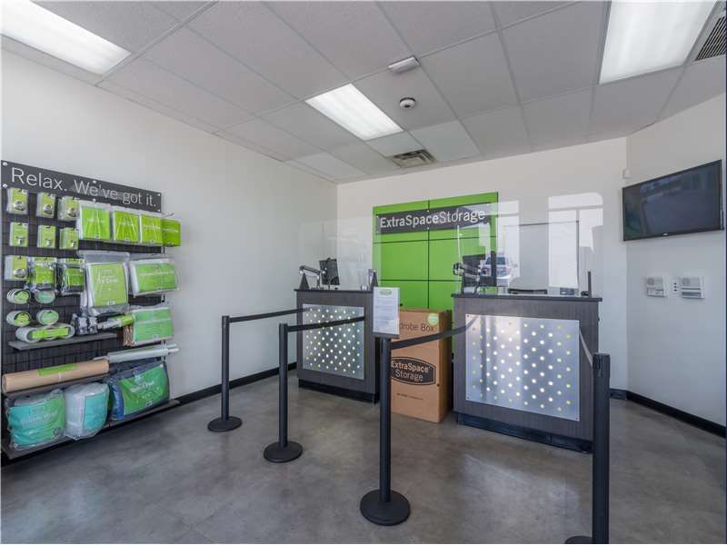 4×4 Self Storage Unit in Fort Lauderdale, FL 2290 NW 19th St Fort Lauderdale, Florida 3