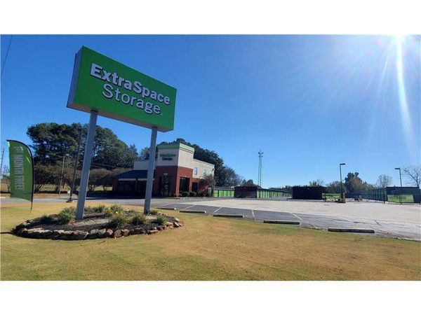 Extra Space Storage facility at 7015 Highway 72 W - Huntsville, AL