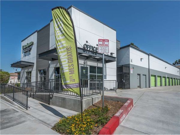 Extra Space Storage facility at 2035 W Wardlow Rd - Long Beach, CA