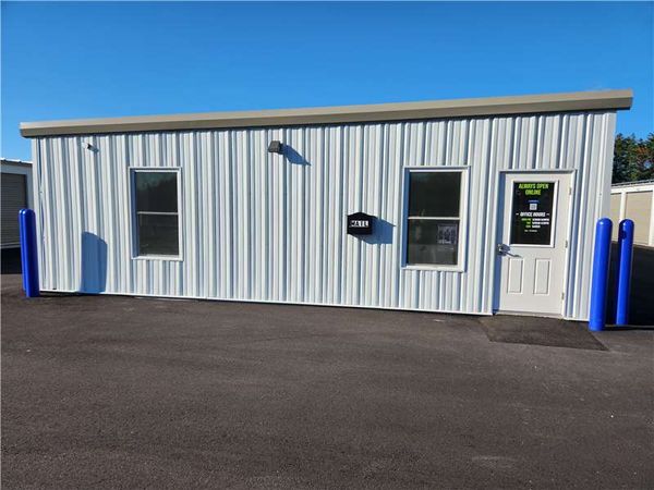 Extra Space Storage facility at 627 Sand Rd - Pembroke, NH