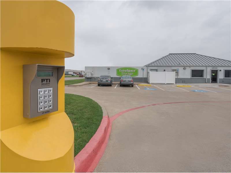5×5 Self Storage Unit in Dallas, TX 12100 Shiloh Rd Dallas, Texas 2