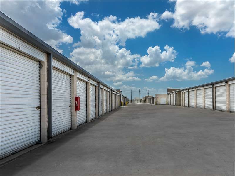 Extra Space Storage  4251 State Hwy 161 in Dallas, TX